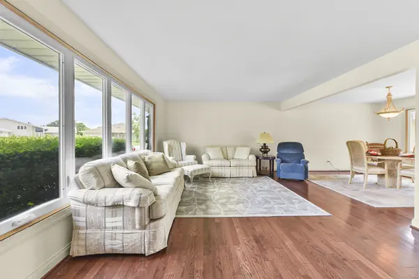 7561 Ponderosa CT, Orland Park, IL 60462