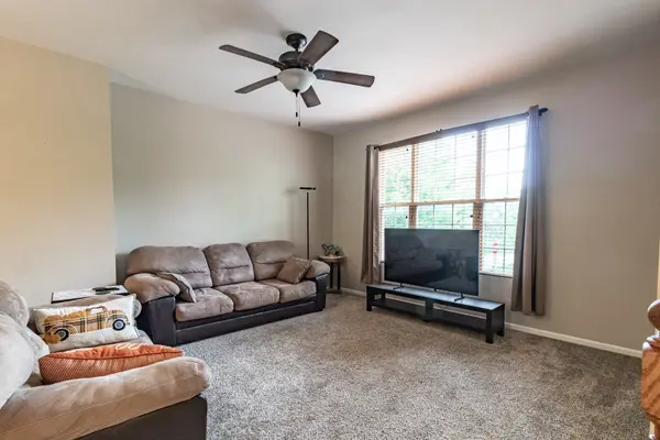 1631 Station Park DR, Grayslake, IL 60030