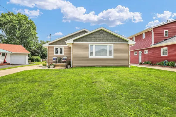 615 E Newkirk ST, Tuscola, IL 61953