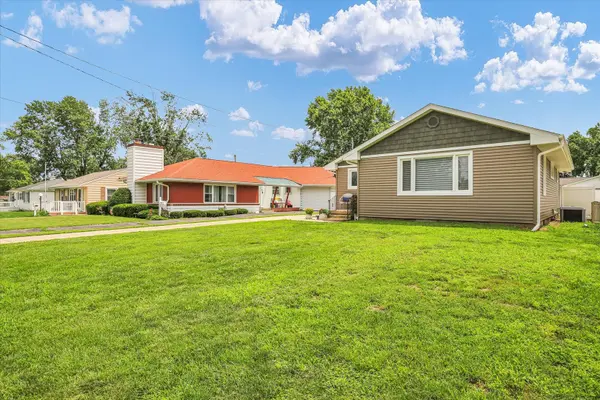 615 E Newkirk ST, Tuscola, IL 61953