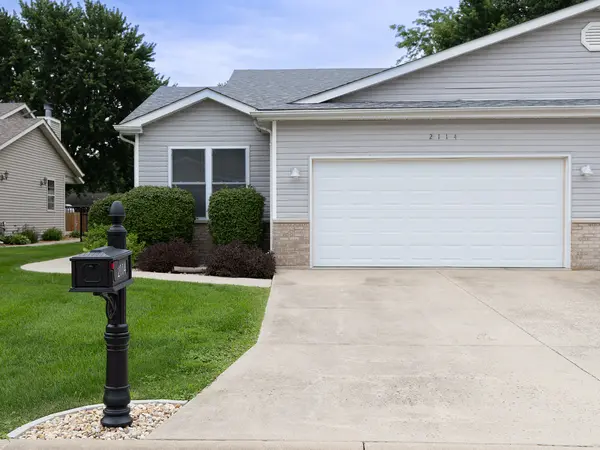 2114 Mary LN, Ottawa, IL 61350