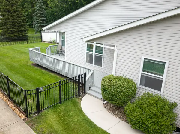 2114 Mary LN, Ottawa, IL 61350