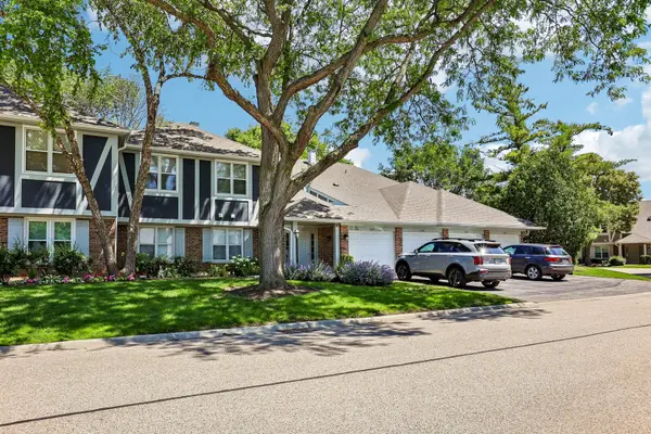 1307 Cromwell CT #1307,  Vernon Hills,  IL 60061