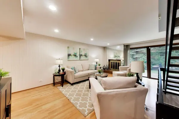 Address not disclosed, Glenview, IL 60025
