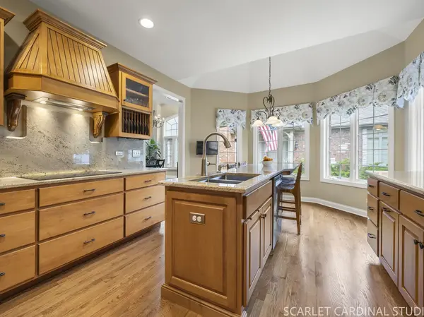 5610 Durand DR #5610, Downers Grove, IL 60516