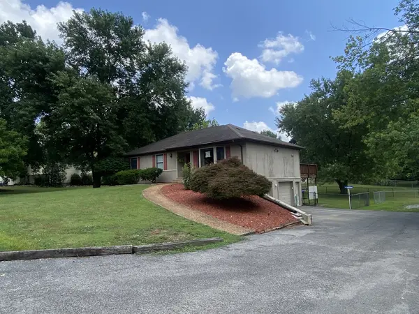 842 Stardust LN, Herrin, IL 62948