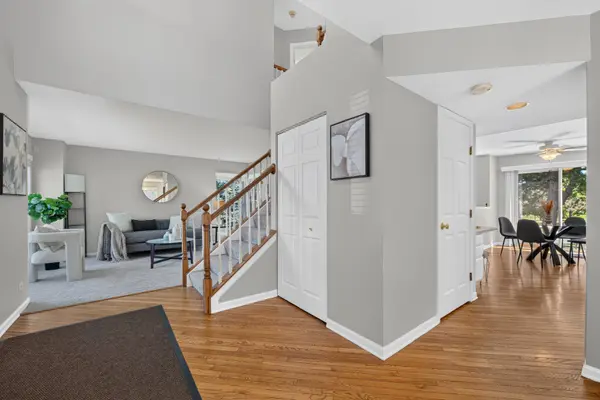 12 Foxglove CT, Bolingbrook, IL 60440