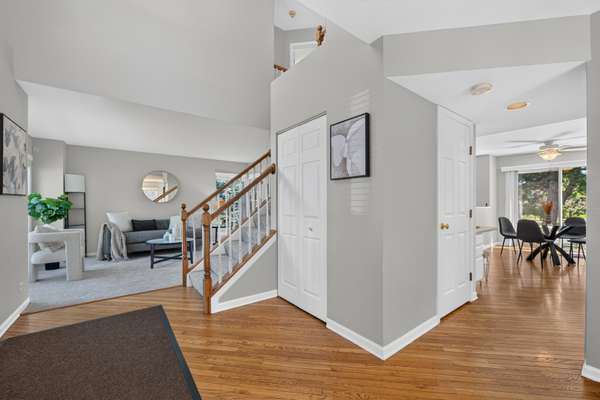 12 Foxglove CT, Bolingbrook, IL 60440