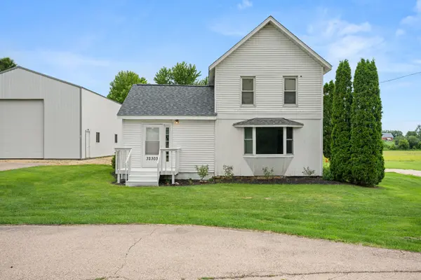 32303 West ST, Kirkland, IL 60146
