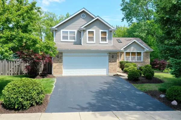 464 Farm Bridge RD, Lake Zurich, IL 60047