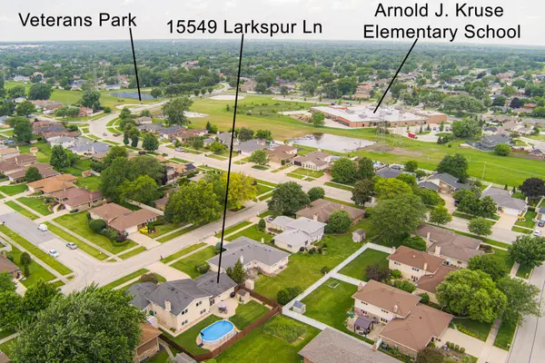 15549 Larkspur LN, Orland Park, IL 60462