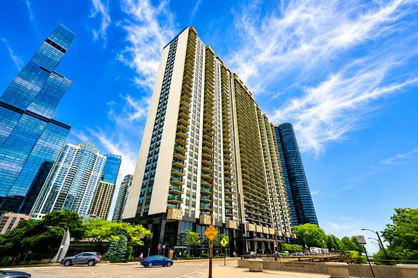 400 E Randolph ST #1304, Chicago, IL 60601