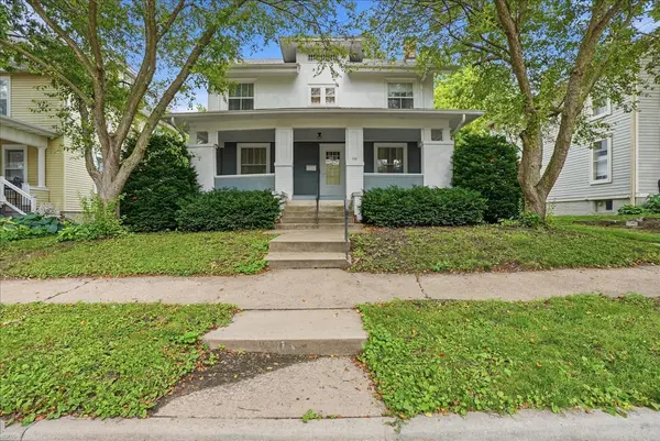 104 Fairview AVE, Bloomington, IL 61701