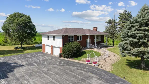 10928 134th AVE, Taylor Ridge, IL 61284