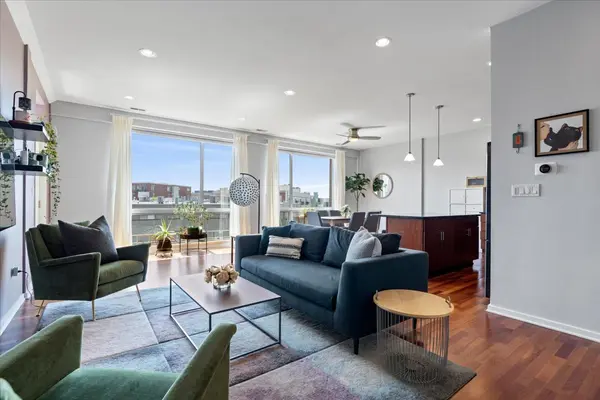 1825 N Winnebago AVE #403, Chicago, IL 60647
