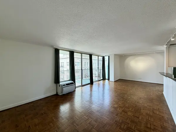 71 E Division ST #1601, Chicago, IL 60610