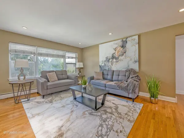 8544 W Rascher AVE #3W, Chicago, IL 60656