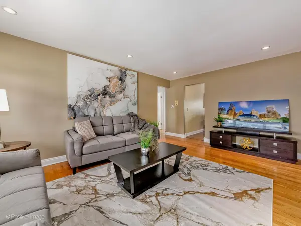 8544 W Rascher AVE #3W, Chicago, IL 60656