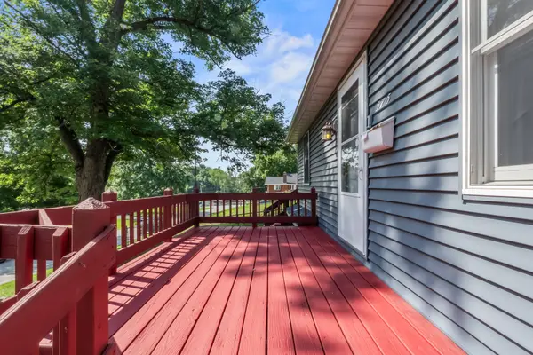 575 Sheridan DR, Decatur, IL 62521
