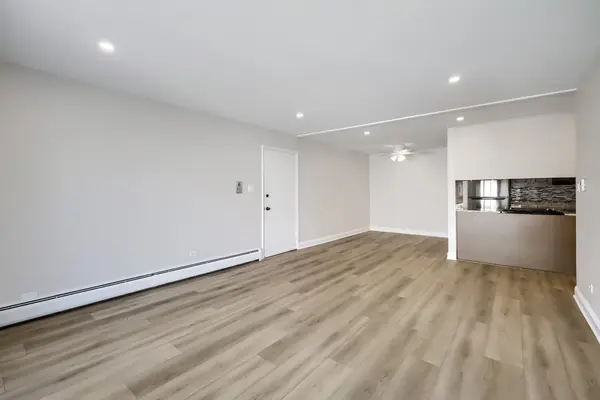 543 Burlington AVE #212, Downers Grove, IL 60515