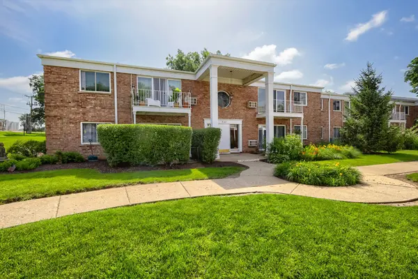 543 Burlington AVE #212, Downers Grove, IL 60515