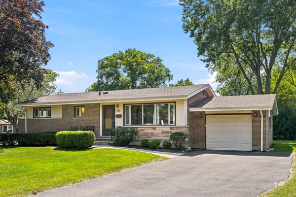 520 S Bennett AVE, Palatine, IL 60067