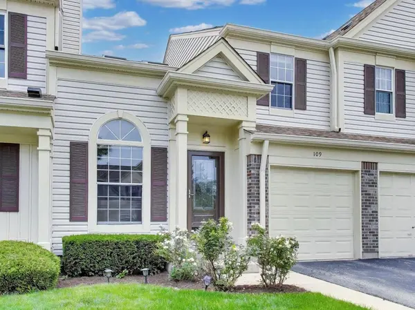 109 PEACH TREE LN, Westmont, IL 60559