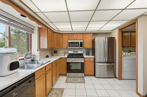 18206 Rita RD #2B, Tinley Park, IL 60477