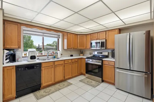 18206 Rita RD #2B, Tinley Park, IL 60477
