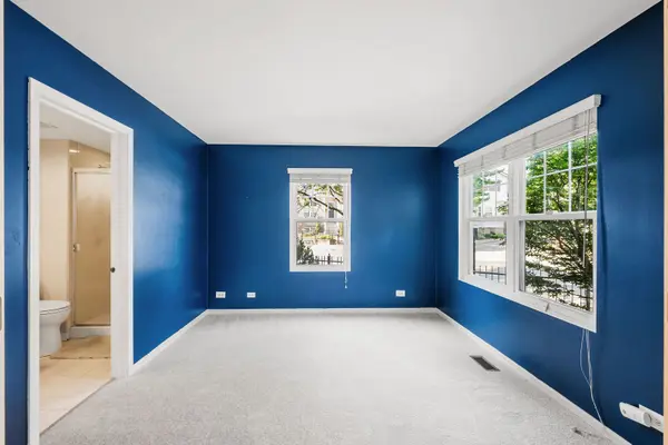 3845 N Milwaukee AVE, Chicago, IL 60641