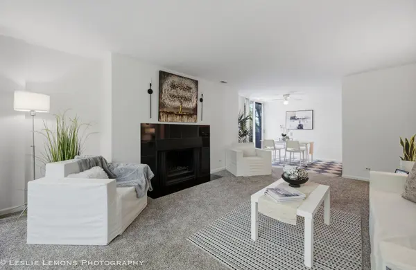 1833 Four Lakes AVE #3M, Lisle, IL 60532