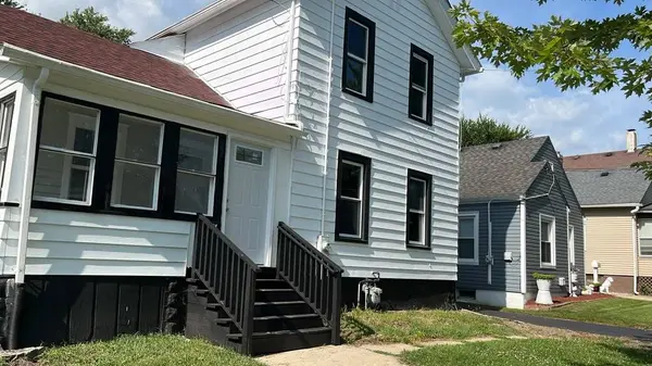826 Grove ST, Aurora, IL 60505