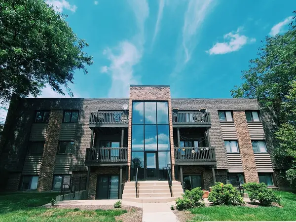 1482 Stonebridge CIR #C-6,  Wheaton,  IL 60189