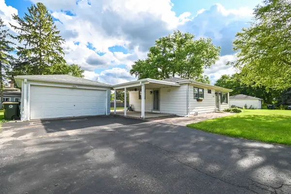 35211 N Edgewater LN, Ingleside, IL 60041