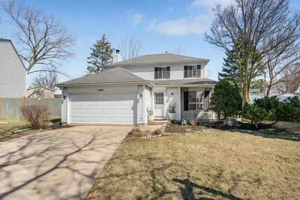 1008 Churchill DR, Naperville, IL 60563