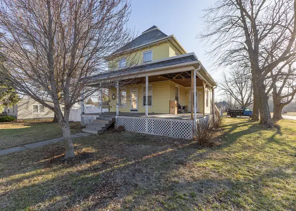 112 S State ST,  Atkinson,  IL 61235