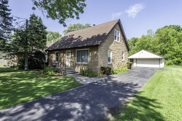 3315 Emmaus AVE, Zion, IL 60099