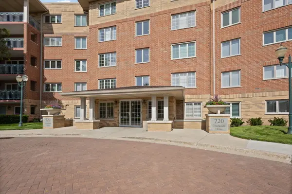 720 Creekside DR #407B, Mount Prospect, IL 60056