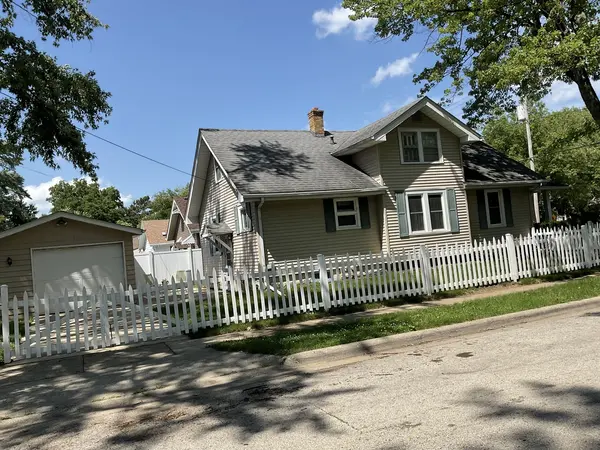 2002 RIDGE AVE, Rockford, IL 61103