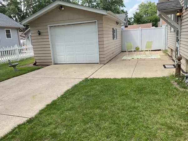 2002 RIDGE AVE, Rockford, IL 61103
