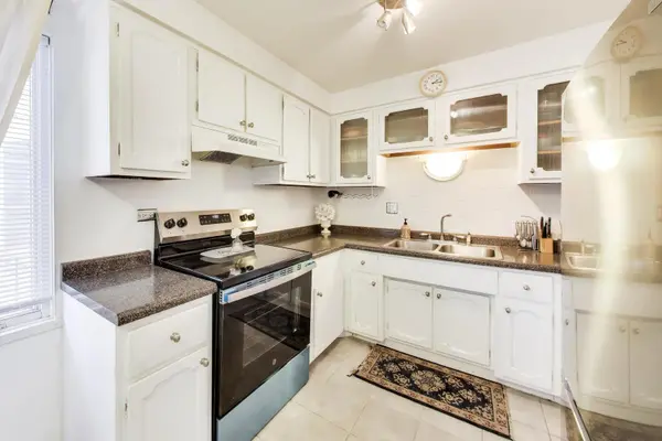 1125 W Lunt AVE #303, Chicago, IL 60626