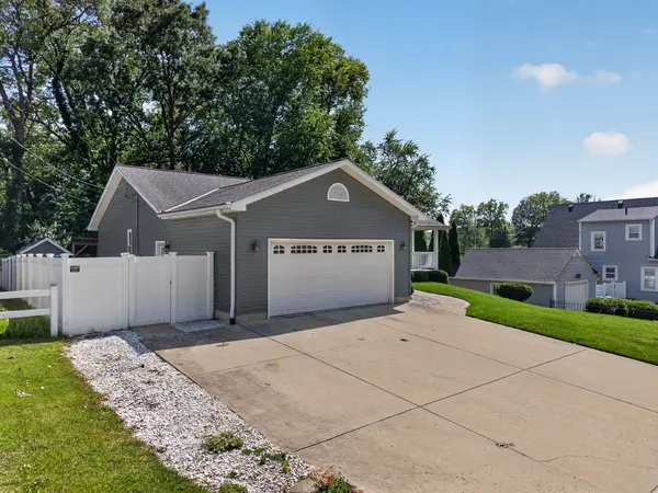 303 Hillside AVE, Ottawa, IL 61350