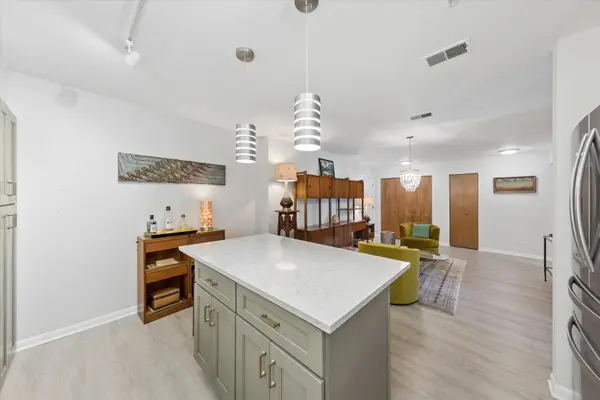 441 N Park BLVD #4I, Glen Ellyn, IL 60137
