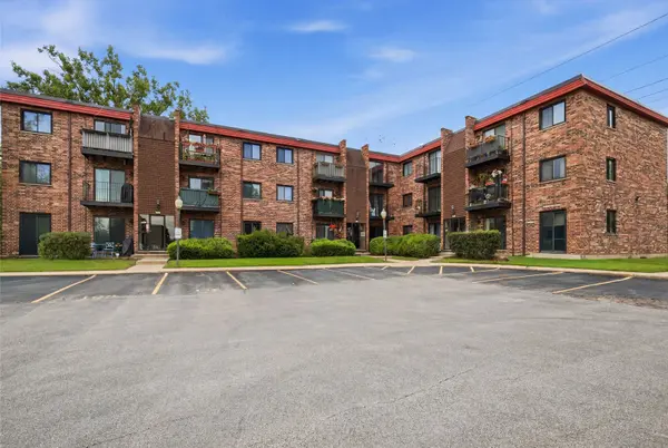 1791 W Algonquin RD #3A, Mount Prospect, IL 60056