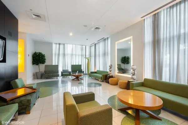 125 S Green ST #1207B, Chicago, IL 60607