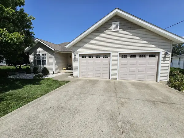 404 W Beacon CT, Mt Vernon, IL 62864