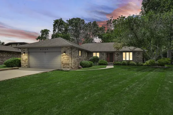 5239 Laramie CT, Oak Forest, IL 60452