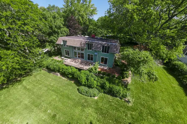 268 Scenic DR, Tower Lakes, IL 60010