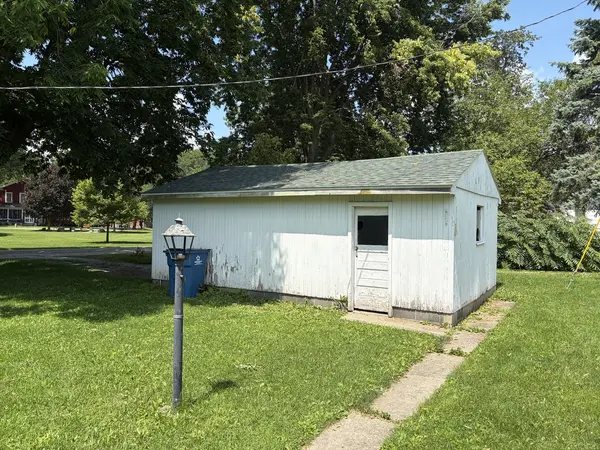 206 SW 6th ST, Atlanta, IL 61723