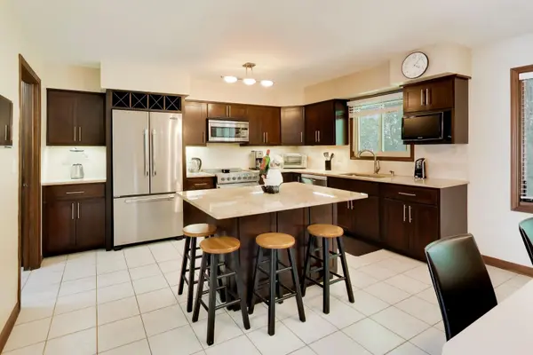 839 Edgewood CT, Highland Park, IL 60035